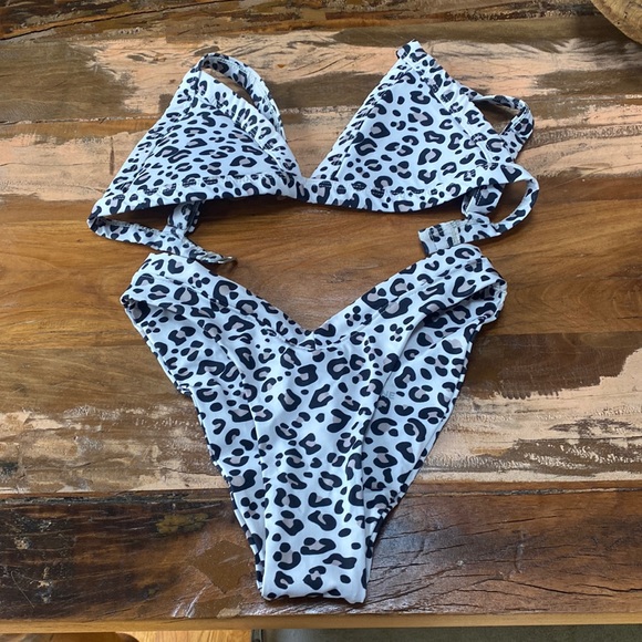 one one swimwear Other - One one cheetah print bikini set